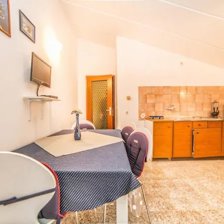 Fuer 4 Personen Ca 50 Qm In Vintijan, Istrien Istrische Riviera Apartment
