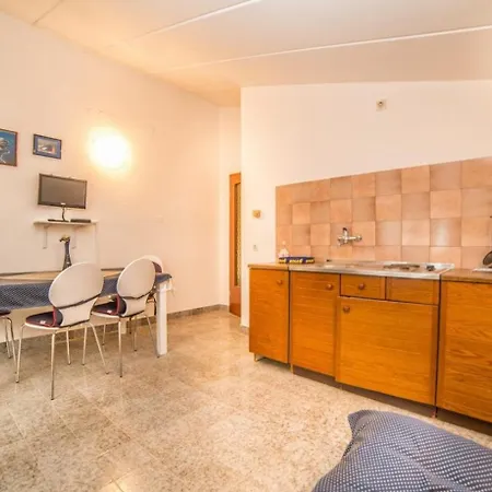 Fuer 4 Personen Ca 50 Qm In Vintijan, Istrien Istrische Riviera * Pula